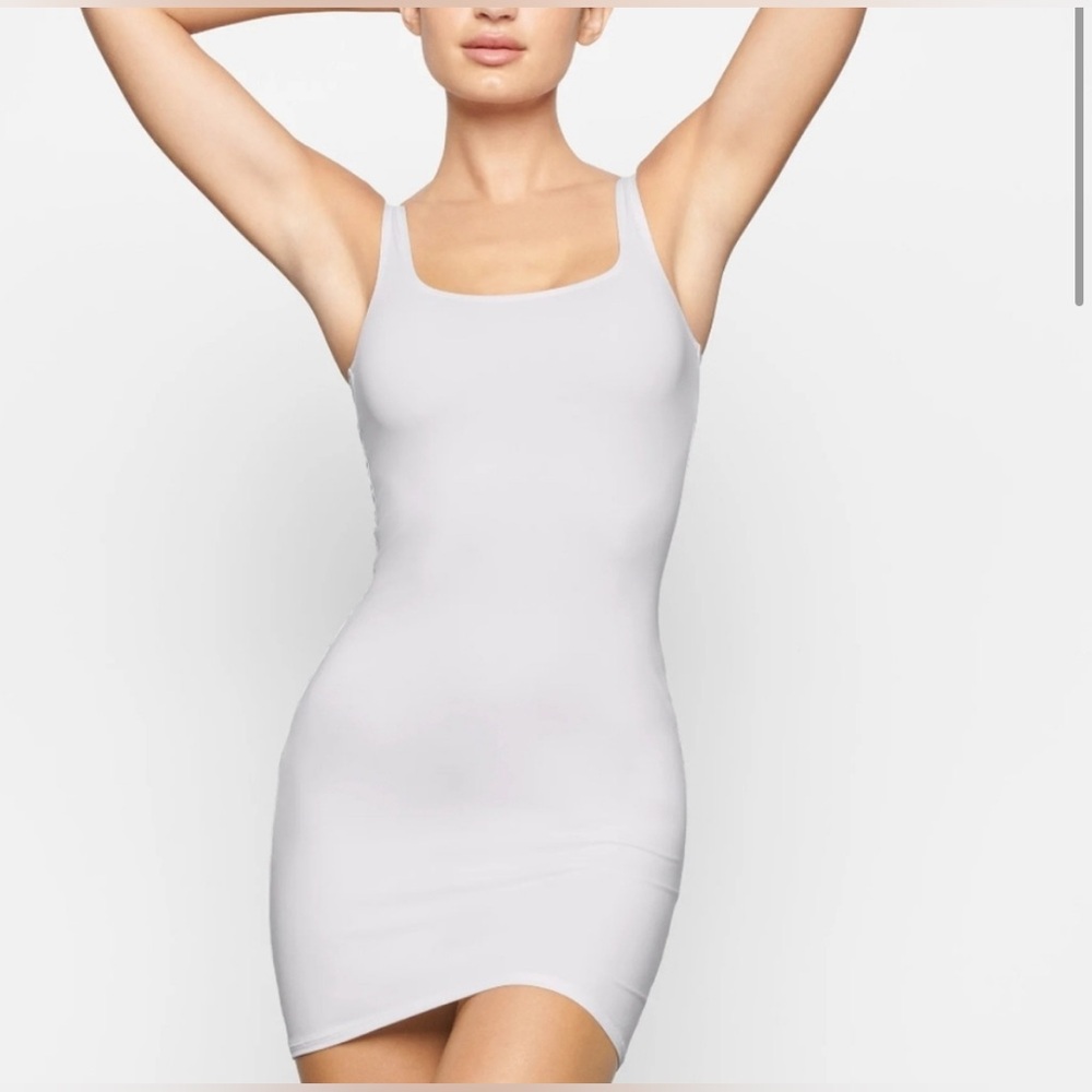 NWT‎ SKIMS Swim Tank Dress – Marble White Size M